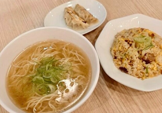 お得なランチセット 11時〜15時まで 990円