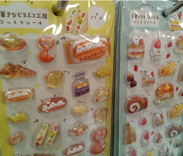 お菓子などうぶつたちのぷっくりシール🍰🍡🍮