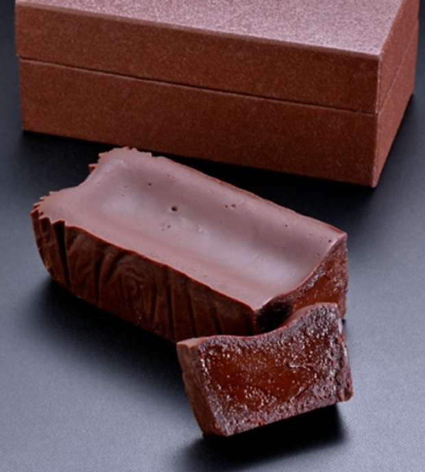 期間限定！出店のおしらせ　『ALICE IN THE TEA PARTY』（ガトーショコラ）