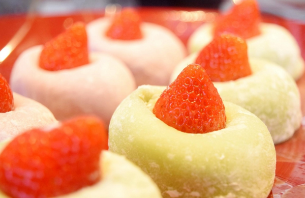 期間限定！出店のおしらせ　『つづみ団子』（いちご大福）