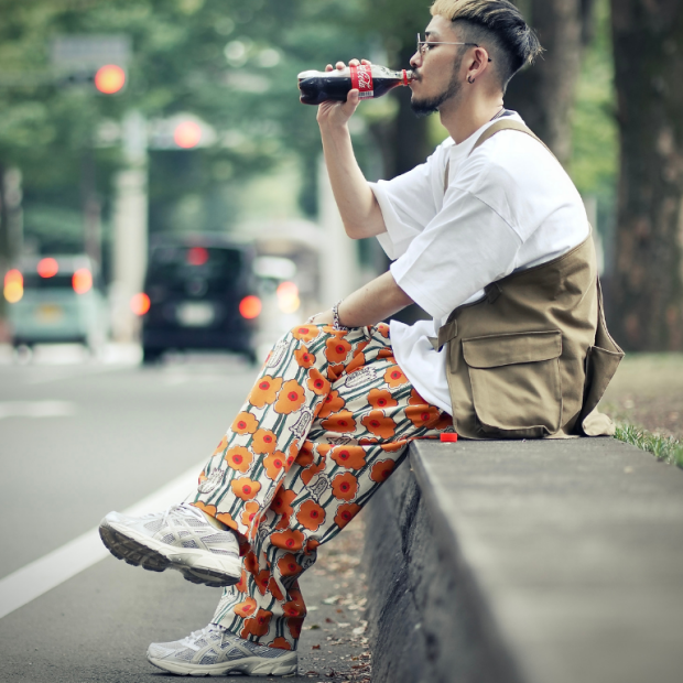 休日の気分を変える、2本のPARAF PANTS。